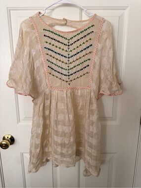 Free People Anthropology Women’s boho Cream Embroidered tunic top sized small